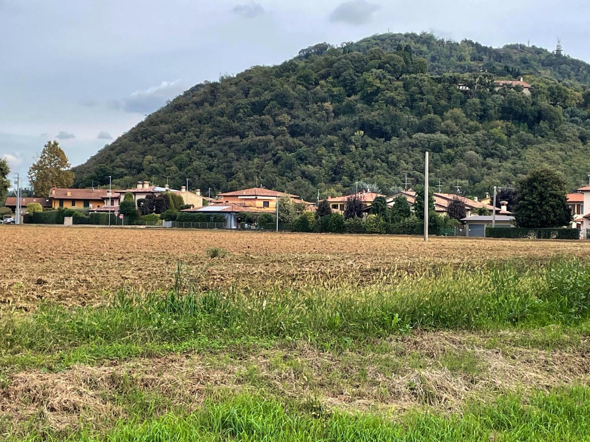 Casa Montorfano Erbuscoアパートメント エクステリア 写真